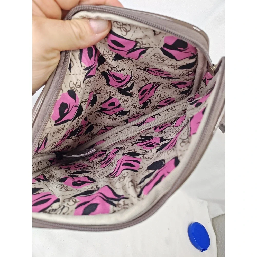 NWT GUESS Frosted Taupe Tablet iPad Laptop Sleeve Case Pouch Bag X3753222